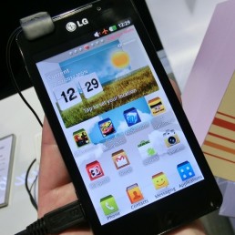 MWC 2012 - LG Optimus 3D Max