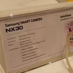 Samsung Smart Camera NX30 - video