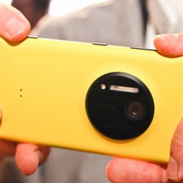 Nokia Lumia 1020 - tri boje, jedan model