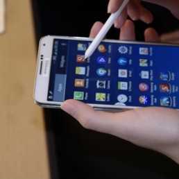 Samsung predstavio novu generaciju pametnih telefona
